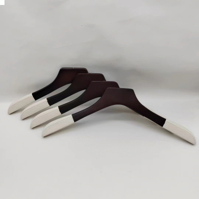 Good - Looking  High Quality Leather & Wooden Hangers 