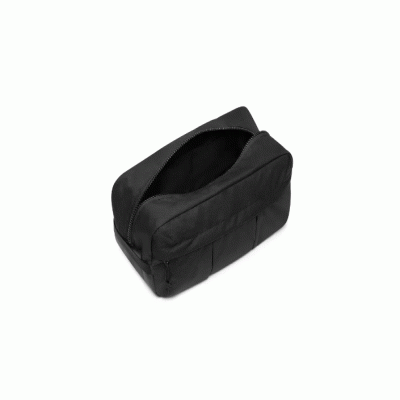 Customized HOT SALE Eco Friendly GRS Certified Recycled PET Cosmetic Travel Portable Bag 